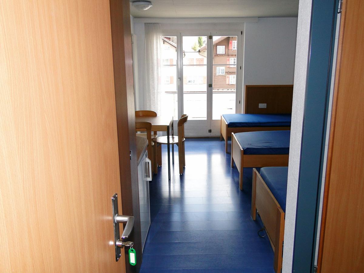 Casa Popolo Andermatt Hostel ภายนอก รูปภาพ